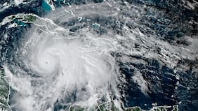 Jamaica en alerta máxima por llegada del huracán Melissa con vientos de 280 km/h