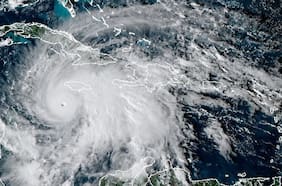 Mueren tres personas en Jamaica mientras el país se prepara para el huracán de categoría 5 ‘Melissa’