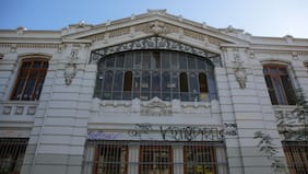 SLEP Santiago Centro solicita desalojo en el Liceo de Aplicación por negativa de 10 estudiantes de deponer la toma