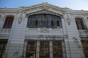 Ataque a inspector en el Liceo de Aplicación: Municipio de Santiago anuncia querella y Colegio de Profesores emplaza al Mineduc