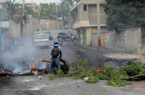Reforzar la policía nacional o enviar una fuerza multinacional: la disyuntiva ante la crisis de seguridad en Haití