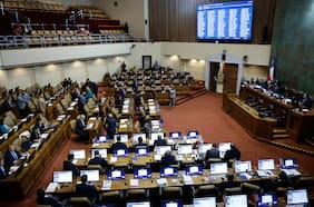 Debate La Tercera-UNAB: candidatos del distrito 7 (Valparaíso Costa) muestran sus cartas