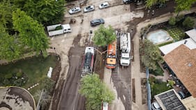 Gobierno llama a evacuar viviendas afectadas por aluvión en Las Condes antes de las 10.00 horas del martes