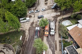 Gobierno llama a evacuar viviendas afectadas por aluvión en Las Condes antes de las 10.00 horas del martes