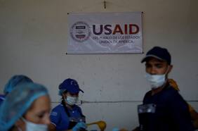 Aseguran que Trump paralizará suministro de medicamentos contra el VIH y la malaria a los países pobres