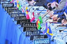 Congreso peruano retrocede y aprueba asamblea OEA en Lima tras polémica de “baño neutro”