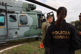 Brasil desmantela 200 campamentos mineros ilegales en territorios de indígenas Yanomami