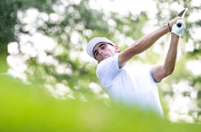 Joaquín Niemann escala posiciones y se instala dentro del Top 10 del LIV Golf de Singapur