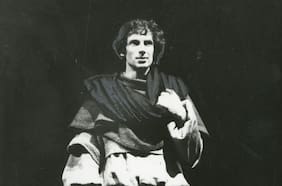 “Era una persona de teatro”: Héctor Noguera y su impronta clave en las tablas chilenas