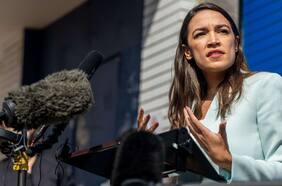 El desconocido rol de AOC en la resolución de congresistas demócratas que condenaron el rol de EE.UU. en Golpe de Estado en Chile