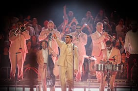 Un baile inolvidable: Bad Bunny arrasa en su regreso al Estadio Nacional con un show de alto impacto