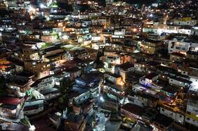 Columna de Jonathan Barton: 8 mil millones ¿Es mucho o poco?