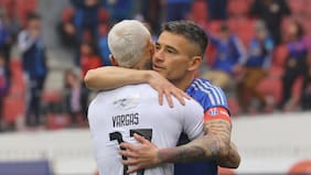 Charles Aránguiz renueva y Eduardo Vargas acuerda su regreso: la U se arma mientras afina la salida de Gustavo Álvarez