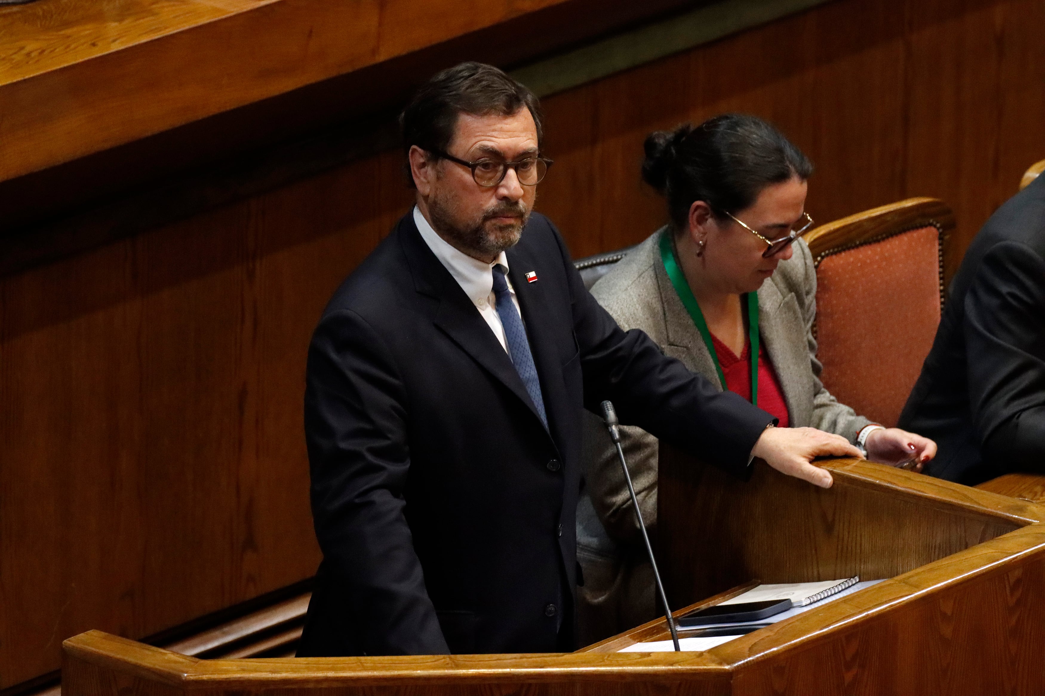 “Faltó a la verdad” y “el canciller sale fortalecido”: las reacciones parlamentarias a la interpelación al ministro Pérez Mackenna