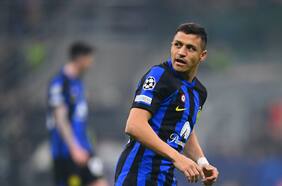 No lo pasa bien en Italia: el relegado Alexis Sánchez, el cuarto delantero del Inter