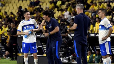 “A reventarles la cabeza”: la arenga de Fernando Zuqui antes del triunfo de la UC ante Barcelona en la Libertadores