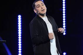 Con bromas sobre su discapacidad y “humor oscuro”: mira la rutina completa de Lucho Miranda en Viña 2024