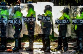 Alcaldesa de Bogotá denuncia uso indiscriminado de armas por parte de la policía en jornada de protestas
