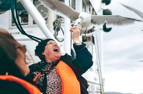 Las “Tsunami ladies” salen  al mundo