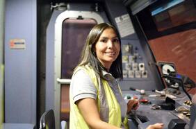 “Exclusivo para mujeres”: Metro busca aumentar presencia femenina con curso para manejar trenes