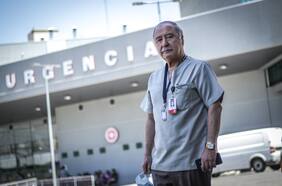 Director de Posta Central, Osvaldo Carrasco: “Ver morir a pacientes de 20 años de Covid es impresionante y nos impactó mucho”