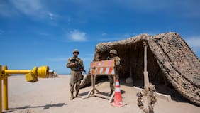 “Carecen de sustento logístico y financiero”: Excancilleres cuestionan propuestas migratorias de Kast