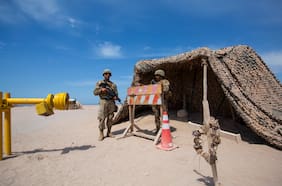 “Carecen de sustento logístico y financiero”: Excancilleres cuestionan propuestas migratorias de Kast