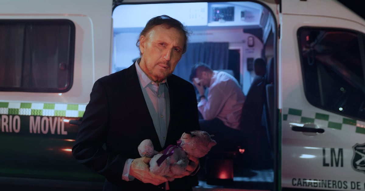 Así es el spot de Carabineros con Carlos Pinto que busca prevenir accidentes en Fiestas Patrias