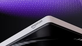 Amazon compra empresa de telecomunicaciones en medio de la lucha por la internet satelital con Elon Musk