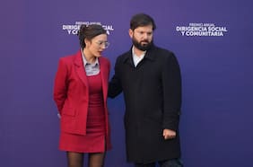 Vallejo carga contra Kast y Kaiser en medio de repliegue electoral de Boric en la recta final