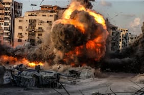 Israel destruye otro gran edificio en Ciudad de Gaza