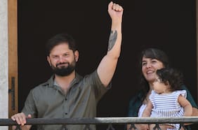 Presidente Boric se despide en La Moneda ante adherentes y defiende su legado a días del cambio de mando