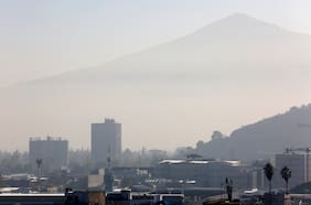 Calidad del aire no mejora: declaran alerta ambiental en la Región Metropolitana para este domingo