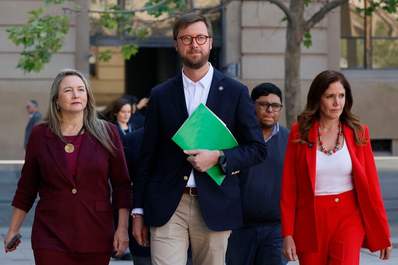 Partido Republicano exige respuestas del Presidente por presuntos denuncias que afectan a Irina Karamanos