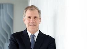 Forum proyecta leve alza en venta de vehículos en 2026, debido a bajo crecimiento de la economía y aún altas tasas