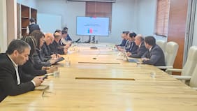 Salario mínimo: Gobierno posterga para este martes propuesta de reajuste y CUT sube apuesta por un alza sobre el IPC