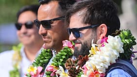 Boric inicia su gira en Rapa Nui en medio de protestas