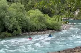 Multan a los cuatro turistas extranjeros que usaron motos de agua en el río Futaleufú y al guía que los habría traído
