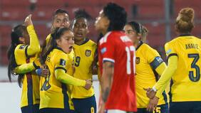 Tras un pase de Tiane Endler: el error de Nayadet López Opazo en la apertura de la cuenta de Ecuador ante la Roja