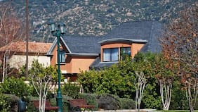 Eliminar contribuciones para adultos mayores cuesta US$200 millones y Ejecutivo repondrá US$130 millones a Fondo Municipal