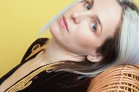 María Colores: “Siempre trato de hacer letras profundas, por muy simples que sean las canciones”