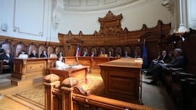 Juez que viajó con licencia y aprovechó de estudiar en España es uno de los 11 expulsados del Poder Judicial