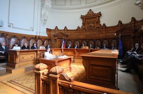 Juez que viajó con licencia y aprovechó de estudiar en España es uno de los 11 expulsados del Poder Judicial