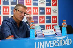 ¿Leonardo Gil a la UC? Buljubasich aborda los fichajes del equipo cruzado