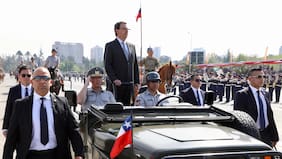 Descifra: casi la mitad de los chilenos cree que principal desafío de Barros es representar la visión de las FF.AA. en la política