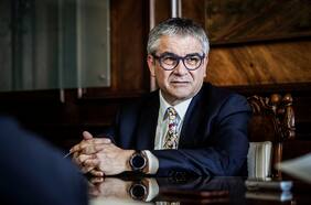 Ministro Marcel afirma que principalmente factores internos impulsan mejor escenario de la economía