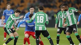 Primera victoria de Pellegrini en 2026: el Betis le remonta al Elche de Dituro y avanza en la Copa del Rey