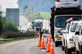 Gobierno anuncia nuevos cordones sanitarios en la antesala a feriado y no descarta que en las próximas semanas otras regiones avancen a un desconfinamiento