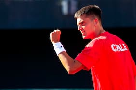 Tomás Barrios lucha dos horas y le da a Chile el primer punto sobre Serbia en la Copa Davis