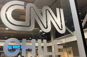 “Empujó a nuestra representada al borde de la quiebra”: la demanda por libre competencia de CNN Chile en contra de Google